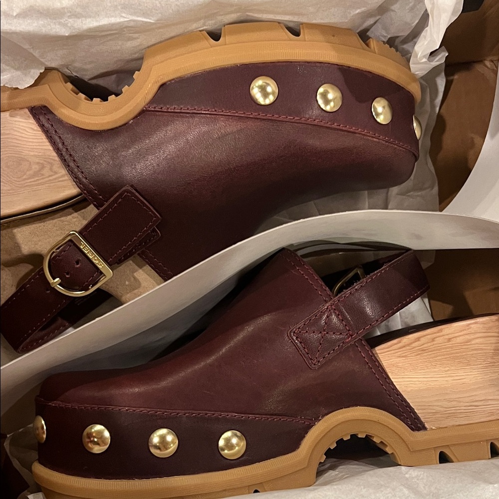 Sorel Roam’n Clogs with Gold Studs